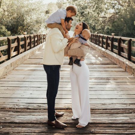 Elan Ruspoli and his wife, Jacqueline MacInnes Wood, took a picture with the caption Soulmate.